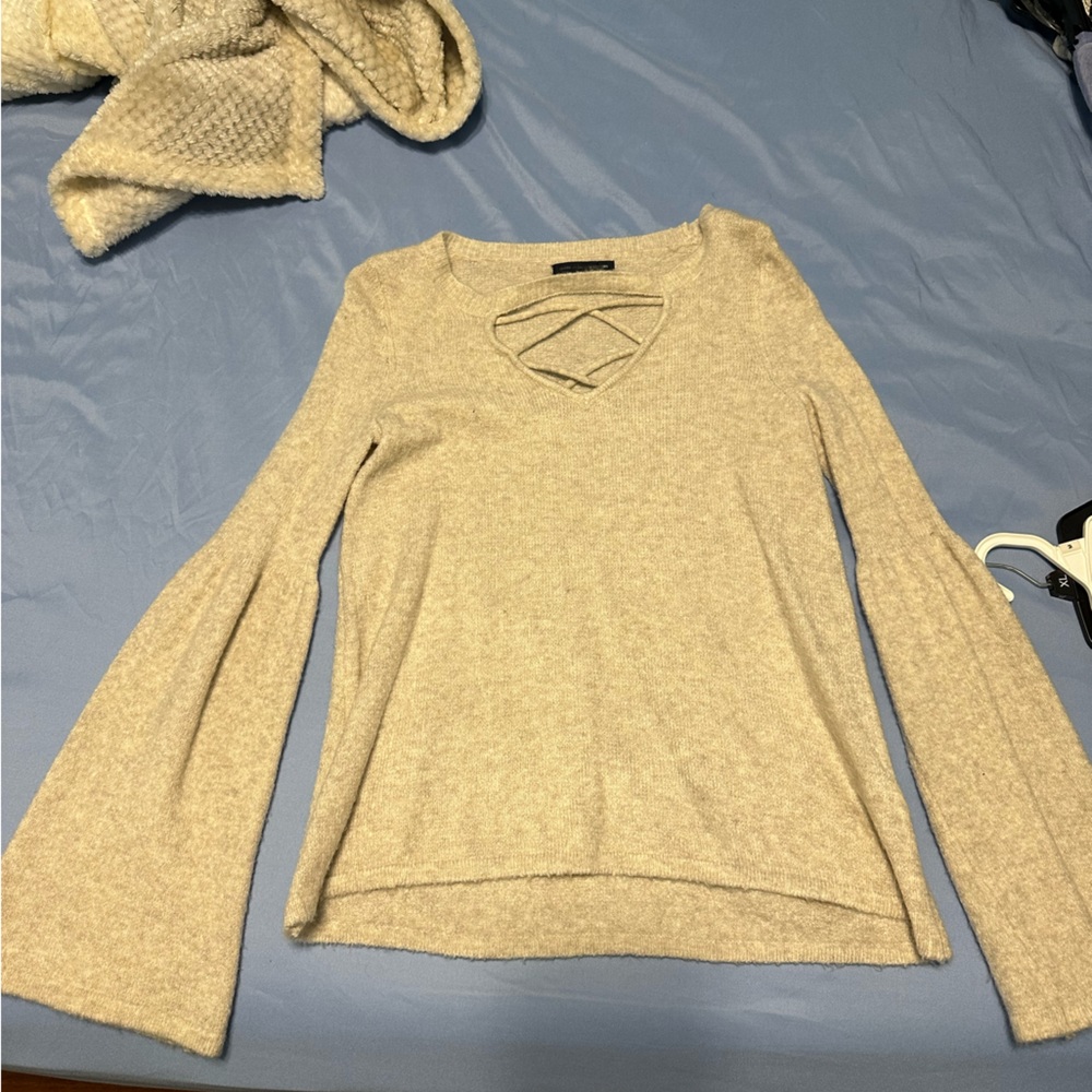 AMERICAN EAGLE SWEATER